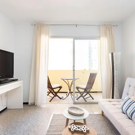 Apartment Home2book Bright Stadium Apartment, Cruz *