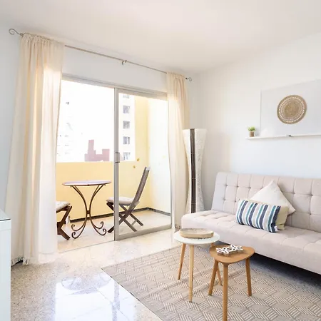 Home2book Bright Stadium Apartment, Cruz *