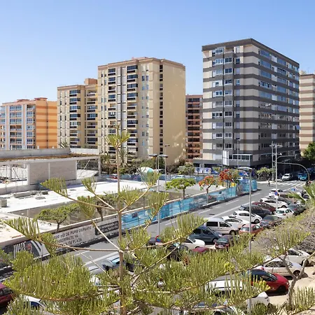 Home2book Bright Stadium Apartment, Cruz