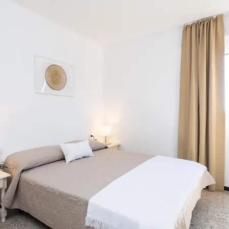 Apartment Home2book Bright Stadium Apartment, Cruz