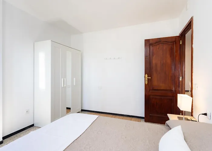 Apartment Home2book Bright Stadium Apartment, Cruz *
