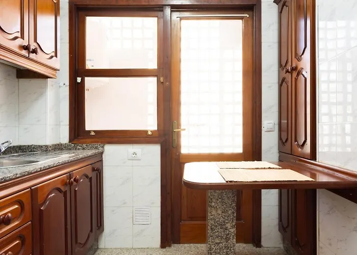 Home2book Bright Stadium Apartment, Cruz *