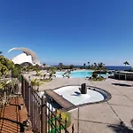 Home2book Bright Stadium Apartment, Cruz *