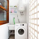 Home2book Bright Stadium Apartment, Cruz
