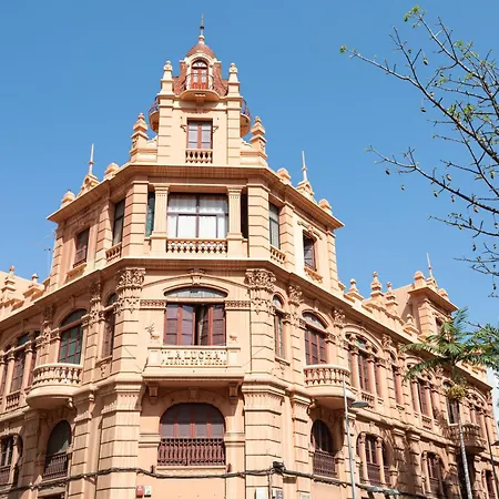 Home2book Bright Stadium Apartment, Cruz アパート サンタクルスデテネリフェ