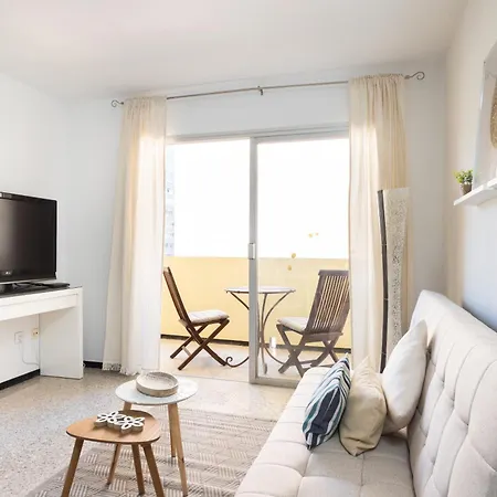 Home2book Bright Stadium Apartment, Cruz * سانتا كروز دي تينيريف