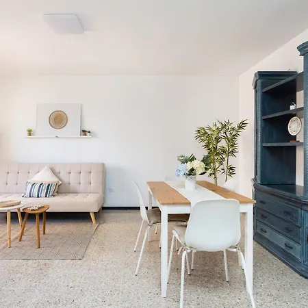 Home2book Bright Stadium Apartment, Cruz شقة *