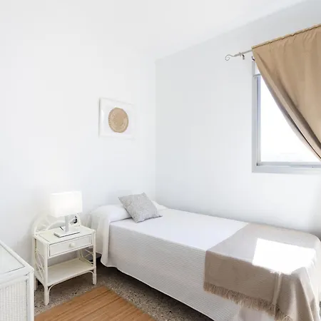 Home2book Bright Stadium Apartment, Cruz * سانتا كروز دي تينيريف