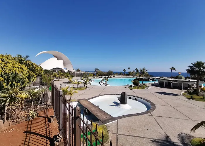 Home2book Bright Stadium Apartment, Cruz *