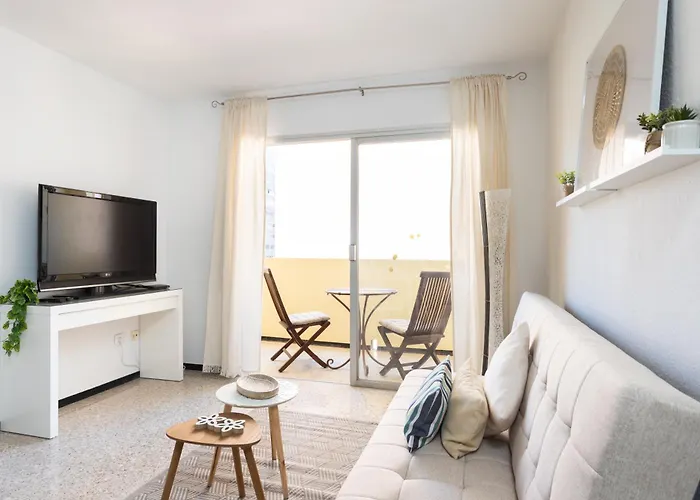 Home2book Bright Stadium Apartment, Cruz * サンタクルスデテネリフェ