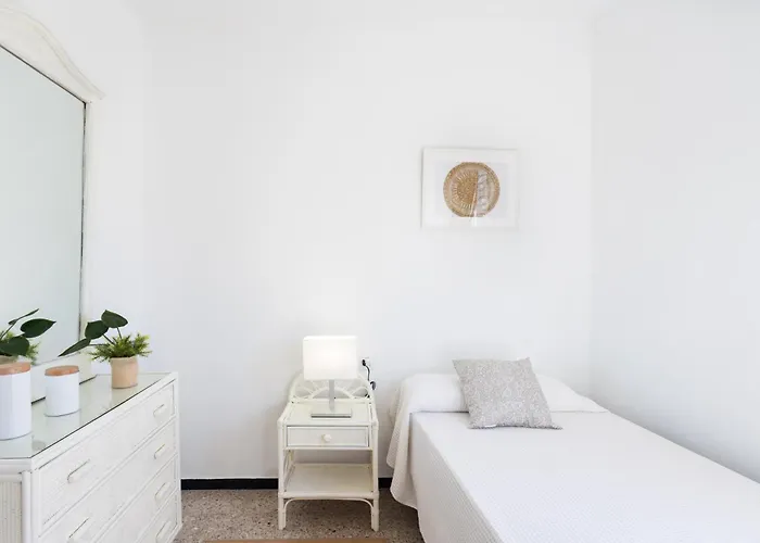 Home2book Bright Stadium Apartment, Cruz アパート サンタクルスデテネリフェ