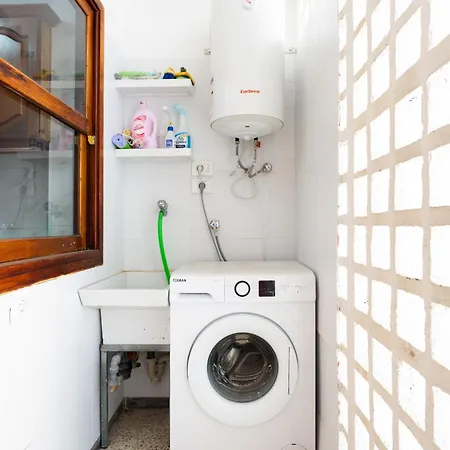 Home2book Bright Stadium Apartment, Cruz